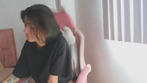 Crystal Blaze online show from November 21, 3:33 pm