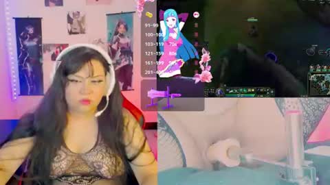 Snapshot of crystal_velvet01 chatting on July 25, 9:34 pm crystal online show from July 25, 9:34 pm