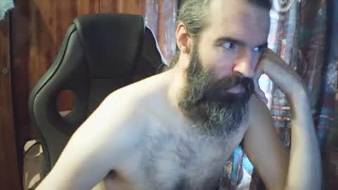 Snapshot of crystal_vibe chatting on July 31, 8:36 am Crystallax online show from July 31, 8:36 am