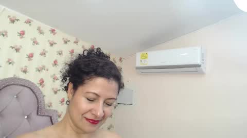 Milf Latina online show from May 7, 1:38 pm