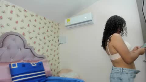 Milf Latina online show from May 16, 2:05 pm