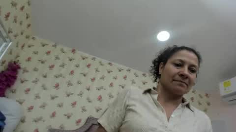 Milf Latina online show from May 19, 1:28 pm