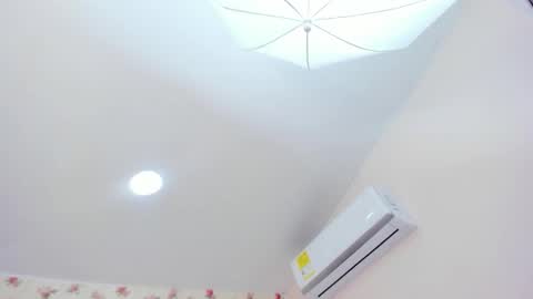 Milf Latina online show from May 22, 1:39 pm