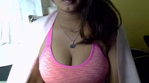 Snapshot of crystalbellax chatting on July 9, 6:28 am crystalbellax online show from July 9, 6:28 am