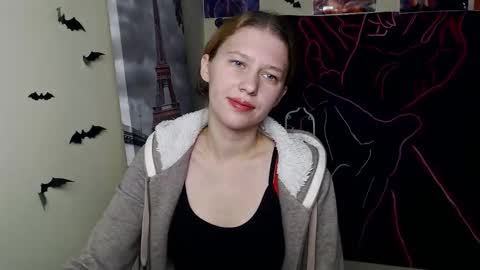 Snapshot of crystalgirl__ chatting on November 7, 1:33 pm Stella online show from November 7, 1:33 pm