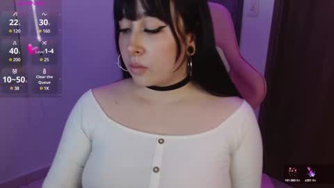 Snapshot of crystalitesq chatting on January 31, 11:24 pm Olivia  online show from January 31, 11:24 pm