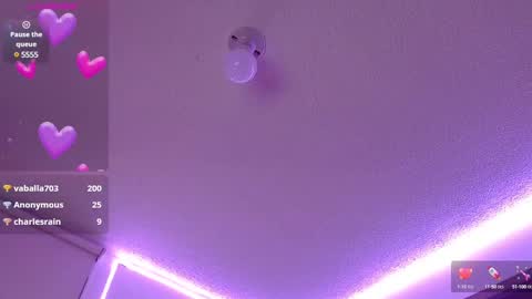 Snapshot of crystalitesq chatting on February 8, 1:54 am Olivia  online show from February 8, 1:54 am