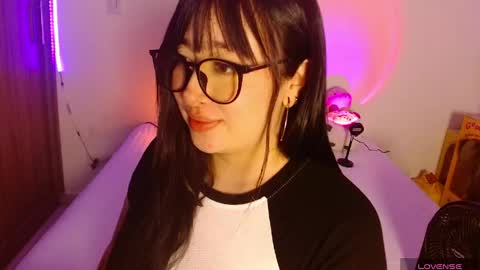 Snapshot of crystalitesq chatting on May 30, 1:35 am Olivia online show from May 30, 1:35 am