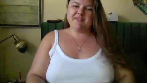 Snapshot of crystalizzzee chatting on September 16, 4:19 pm Herekittykitty69 online show from September 16, 4:19 pm