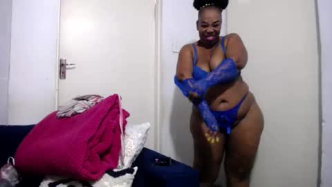 Snapshot of crystaljes chatting on December 3, 5:55 pm crystaljes online show from December 3, 5:55 pm