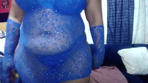 Snapshot of crystaljes chatting on December 3, 9:01 pm crystaljes online show from December 3, 9:01 pm