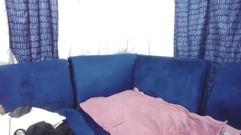 Snapshot of crystaljes chatting on February 11, 4:35 pm crystaljes online show from February 11, 4:35 pm