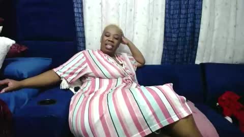 Snapshot of crystaljes chatting on February 16, 10:32 pm crystaljes online show from February 16, 10:32 pm