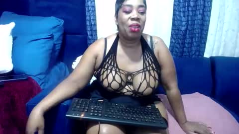 Snapshot of crystaljes chatting on February 26, 6:21 pm crystaljes online show from February 26, 6:21 pm