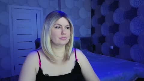 CrystalllEyes online show from October 11, 1:05 am