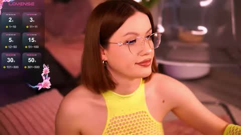 CrystalMo0n online show from March 16, 11:58 am