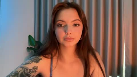 Snapshot of crystalnova_ chatting on July 1, 5:53 am Kristina online show from July 1, 5:53 am