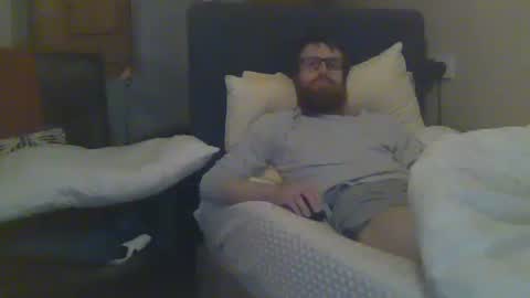 Snapshot of cs014g8493 chatting on January 5, 4:04 am chris online show from January 5, 4:04 am