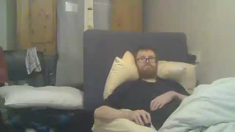 Snapshot of cs014g8493 chatting on September 17, 11:28 pm chris online show from September 17, 11:28 pm