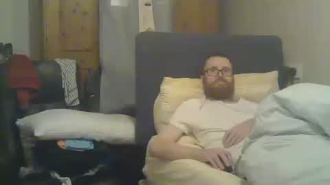 Snapshot of cs014g8493 chatting on September 27, 1:10 am chris online show from September 27, 1:10 am