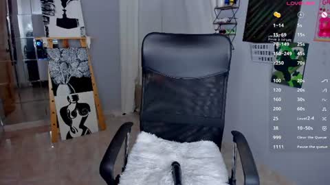 Snapshot of cuarzox chatting on June 22, 3:19 am Rouse My birthday will be very soon dont forget it 26 june 1200am Colombia hour online show from June 22, 3:19 am