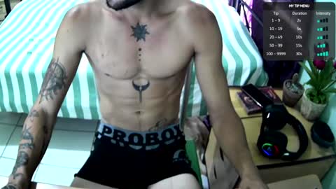 Snapshot of cubanhot2 chatting on June 22, 2:25 pm Cubanhot2 online show from June 22, 2:25 pm