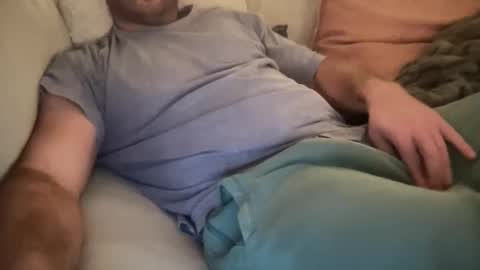 Snapshot of cuckgriff23 chatting on February 7, 3:32 am cuckgriff23 online show from February 7, 3:32 am