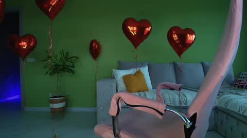 Snapshot of cuddle_kitten chatting on May 27, 2:03 pm Alexia online show from May 27, 2:03 pm