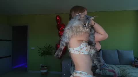 Alexia online show from June 12, 5:17 am