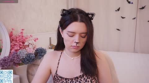 Snapshot of cuddlebyyou chatting on November 23, 5:02 pm Ellie online show from November 23, 5:02 pm