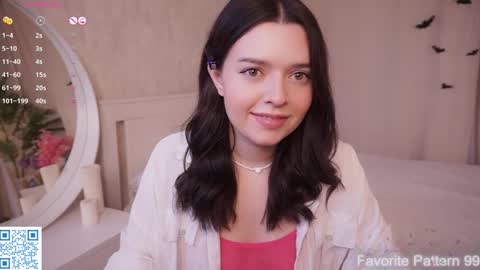 Snapshot of cuddlebyyou chatting on November 29, 8:12 pm Ellie online show from November 29, 8:12 pm