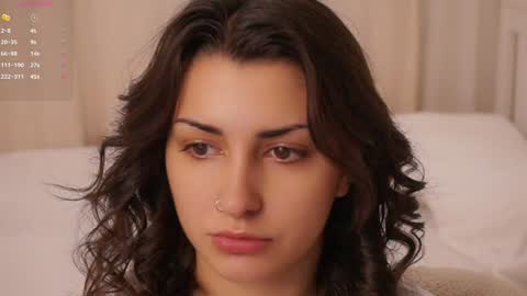 Snapshot of cuddlebyyou chatting on December 1, 7:13 am Ellie online show from December 1, 7:13 am