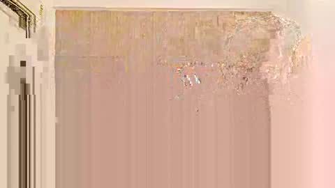 Snapshot of cuddlemuffins_3110 chatting on February 1, 8:24 am cuddlemuffins online show from February 1, 8:24 am
