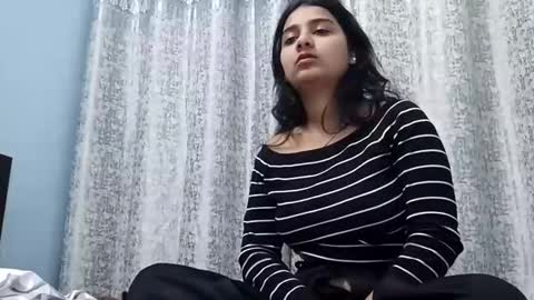 Snapshot of cuddlemuffins_3110 chatting on February 13, 7:37 am cuddlemuffins online show from February 13, 7:37 am