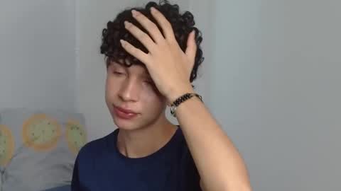 Cuddly online show from December 17, 5:15 pm