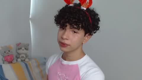 Cuddly online show from December 26, 5:30 pm