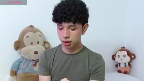 Cuddly online show from October 27, 7:07 pm