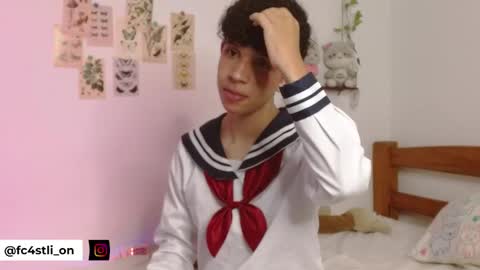 Snapshot of cuddly_twinkie chatting on May 25, 8:42 am Cuddly online show from May 25, 8:42 am