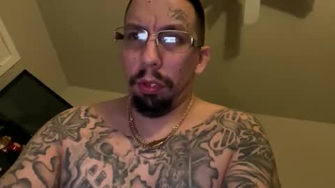 Snapshot of cuete2100 chatting on December 16, 4:06 am cuete2100 online show from December 16, 4:06 am