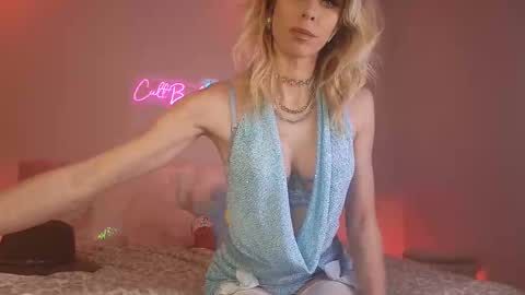 Snapshot of cult_barbie93 chatting on September 14, 4:11 am Cult Barbie online show from September 14, 4:11 am