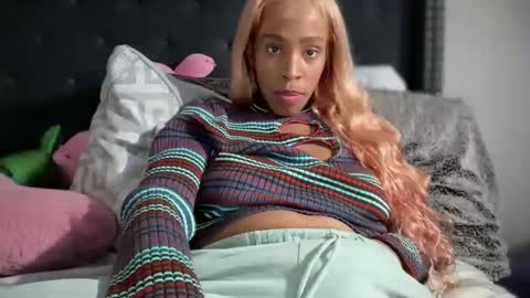 cum2charmxx online show from February 18, 2:40 am