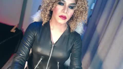 Snapshot of cum_4youbaby chatting on February 27, 2:44 am CUMMELA SLUTI online show from February 27, 2:44 am