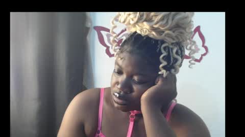 Snapshot of cum_coco_sweet chatting on May 20, 1:12 am Coco sweet online show from May 20, 1:12 am