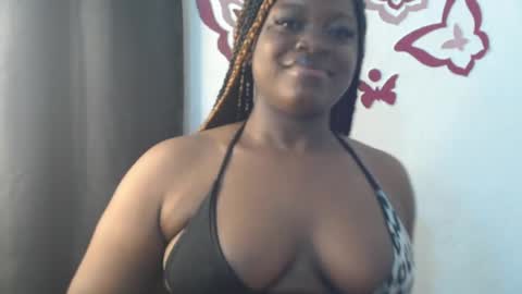 Snapshot of cum_coco_sweet chatting on June 26, 2:05 am Coco sweet online show from June 26, 2:05 am
