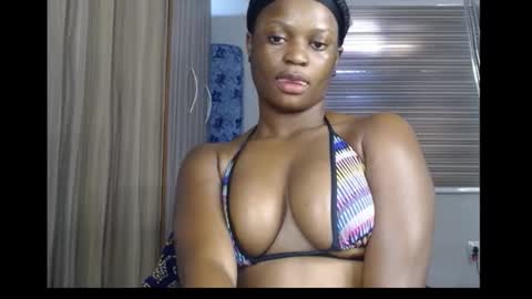 Snapshot of cum_ebony_petitxx chatting on October 15, 7:19 am cath online show from October 15, 7:19 am