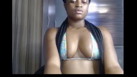 Snapshot of cum_ebony_petitxx chatting on October 21, 7:42 am cath online show from October 21, 7:42 am