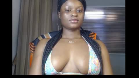 Snapshot of cum_ebony_petitxx chatting on November 4, 6:56 am cath online show from November 4, 6:56 am