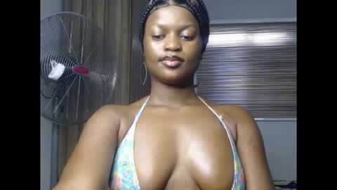 Snapshot of cum_ebony_petitxx chatting on December 3, 7:05 am cath online show from December 3, 7:05 am