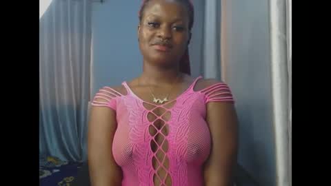 Snapshot of cum_ebony_petitxx chatting on May 16, 6:32 am cath online show from May 16, 6:32 am