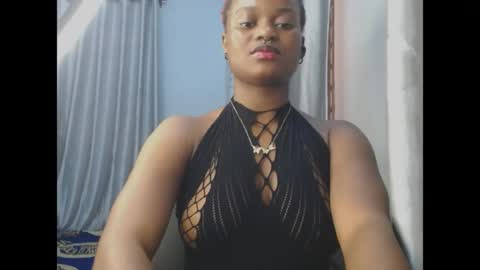 Snapshot of cum_ebony_petitxx chatting on May 24, 6:40 am cath online show from May 24, 6:40 am